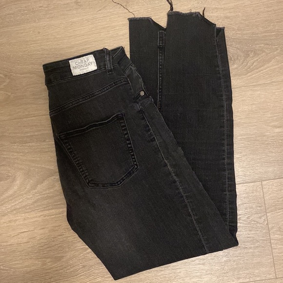 CHEAP MONDAY SUPER high rise stretchy jeans size 26-27 - Picture 1 of 6